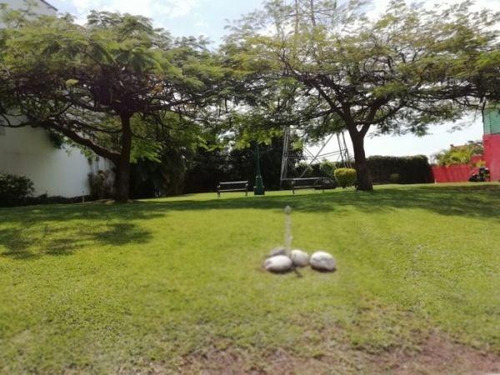 Imagen 1 de 3 de Terreno En Venta En Av. Palmira, Fracc. De Lujo $3,680,000