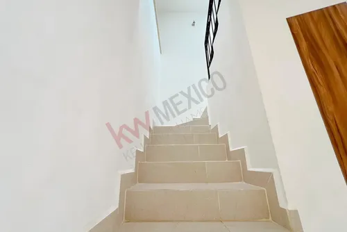 Casa En Venta Con Terreno Excedente En Un Residencial Muy Tranquilo Y Seguro En La Zona Norte De ...
