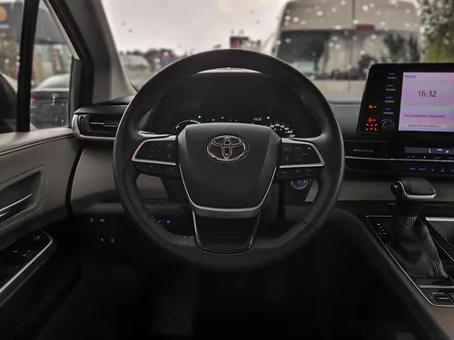 Toyota Sienna 3.5 Xle At