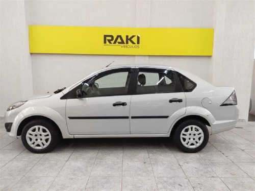 Ford Fiesta 1.6 Mpi Sedan 8v Flex 4p Manual 2010/2011