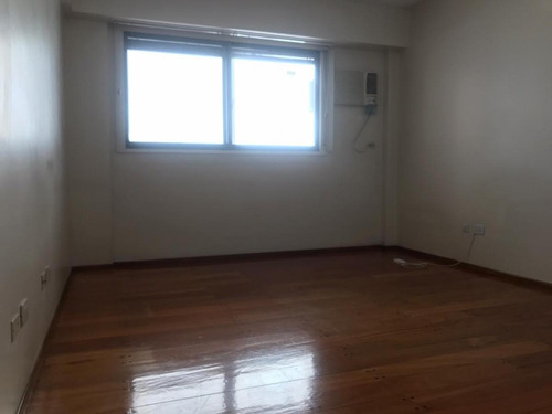 Excelente Piso - 5 Amb. Dep. 4 Baños 2 Balcones 2 Cocheras Baulera. - Belgrano.