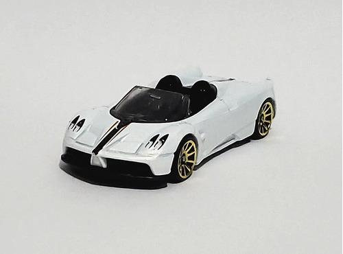 Hot Wheels 17 Pagani Huayra Roadster Escala 1:64