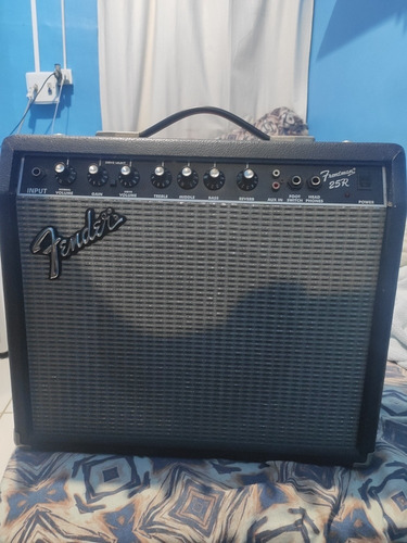Amplificador Fender Frontman 25r