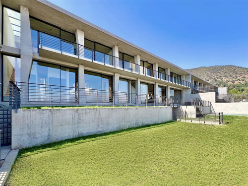 Nueva, En Condominio: Santa María De Manquehue
