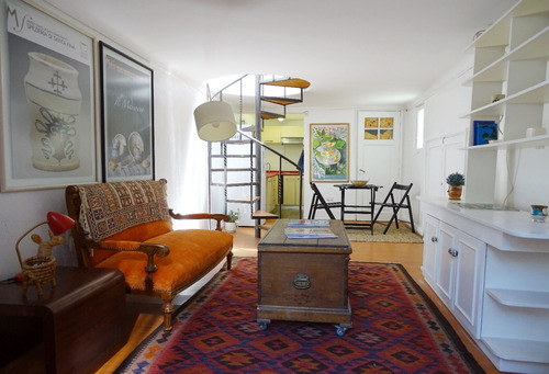 Dúplex Con Terraza / Amoblado / Pocuro