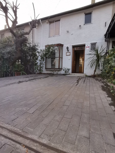Arriendo Casa 4d2b1e - Las Condes Av Apoquindo