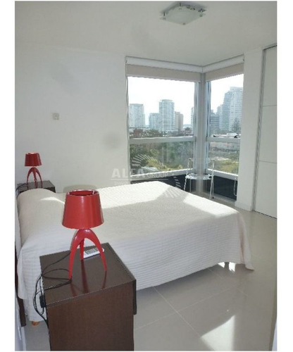 Imagen 17 de 30 de Apartamento En Alquiler, Brava, 3 Dormitorios , Punta Del Este