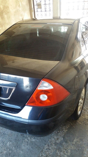 Ford Mondeo 2004 2.0 Ghia 4p