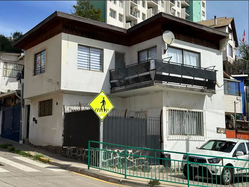 Se Vende Casa En Valparaíso En Avenida Alemania Alt 8.000.