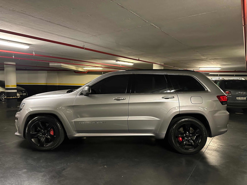 Imagen 3 de 10 de Jeep Grand Cherokee 2015 6.4 Srt Atx 465hp At