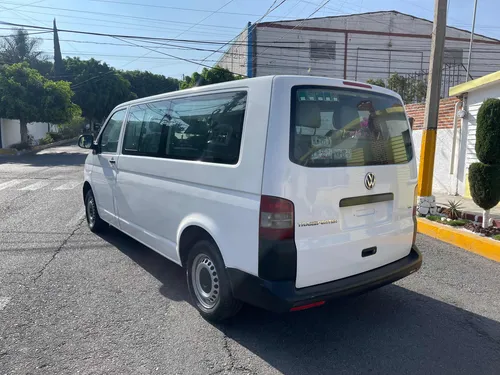 Volkswagen Transporter 2.0 10pas Aa Mt