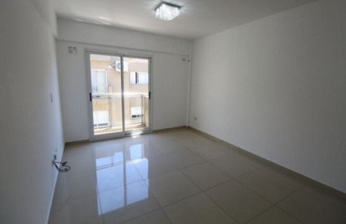Imagen 6 de 14 de Departamento De 3 Ambientes En Venta - Ramos Mejia Norte