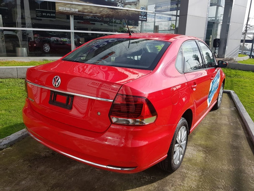 Imagen 3 de 15 de Vento Comfortline Tiptronic 2019
