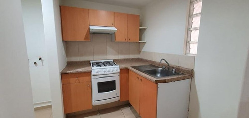 Venta De Amplio Departamento En Colonia Anahuac, Miguel Hidalgo, Cdmx. Eg.