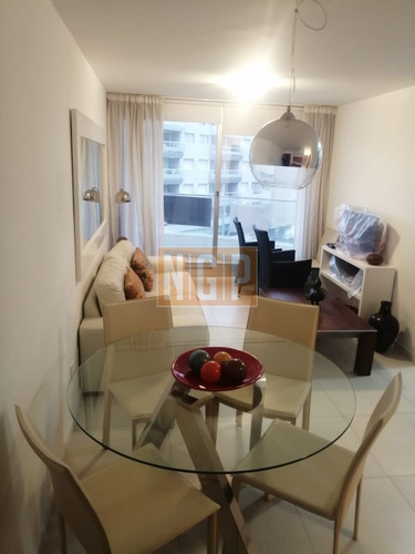 Imagen 3 de 11 de Apartamento En Venta Y Venta, Peninsula, Punta Del Este, 2 Dormitorios.