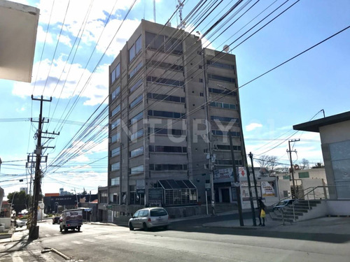 Oficina En Renta A Una Calle De Av Juarez, Zona La Paz, Puebla