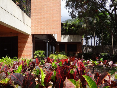 Apartamento En Venta En La Alta Florida 56mts2/1h/1b/1e + 3 Cuartos Hobby 45mts2. Mem