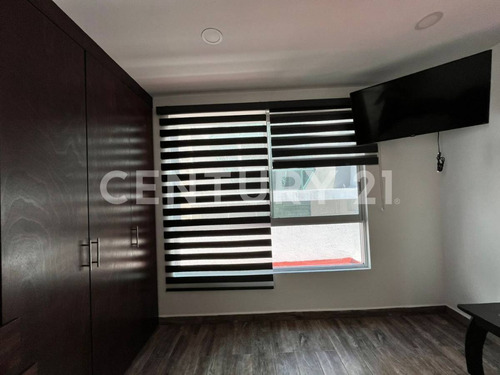 Casa En Renta Con Roof Garden Con Jacuzzi En Parque Veracruz, Lomas, Puebla