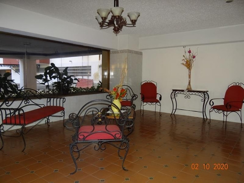 Imagen 2 de 11 de En Venta Ph En Parque Prebo