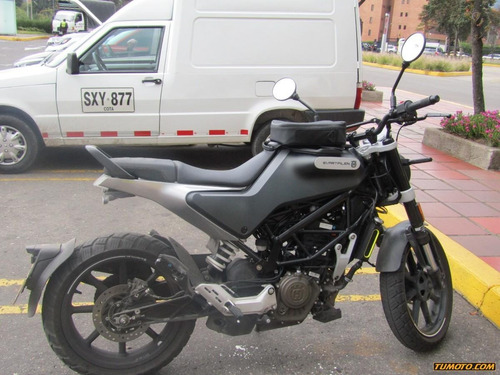 Imagen 5 de 14 de Motos Husqvarna