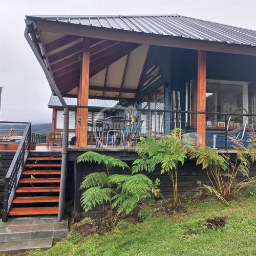 Casa En Venta De 4 Dorm. En Puerto Varas