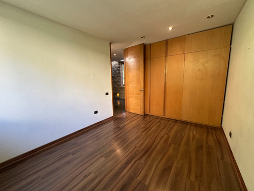 Comoda Y Amplia Casa En Condominio De Primer Nivel