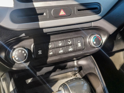 Kia Carens 2015