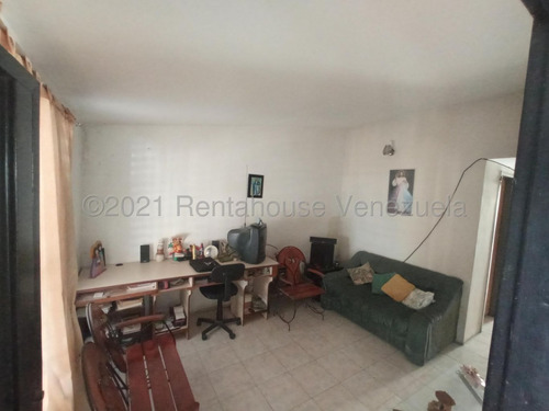 Imagen 28 de 30 de Casas En Venta Cabudare El Amanecer, Arnaldo J. López Tlf. 04245257450 Codigo 22-8414 Lara, Venezuela