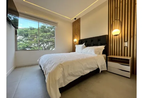 150m2 Casa En El Poblado