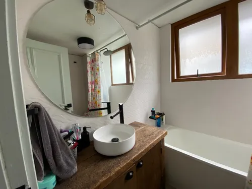 Vista A La Ciudad, Con 4d, 3b Y Completamente Remodelado