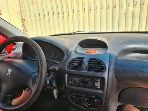 Peugeot 206 1.0 16v Techno 5p