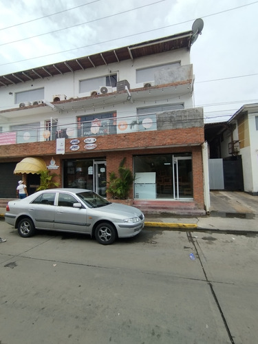 Disponible Para Alquiler. Local Comercial