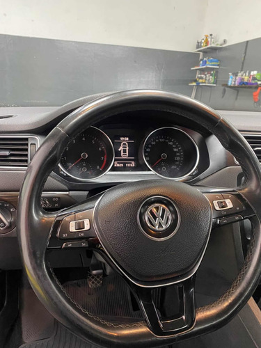 Imagen 6 de 16 de Volkswagen Vento 2017 1.4 Highline 150cv