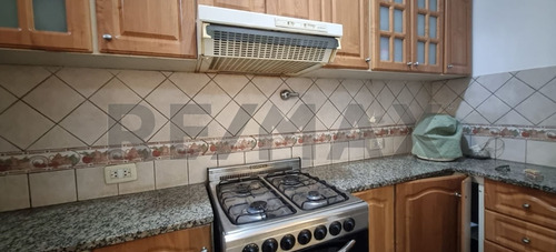Venta Casa Amplia Avellaneda Patio Dos Cocheras