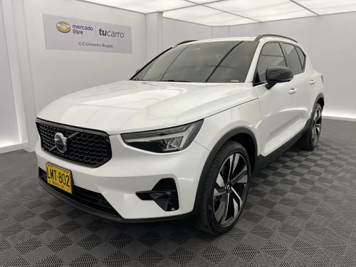 Volvo XC40 2.0 B5 Poll Star Hibrida