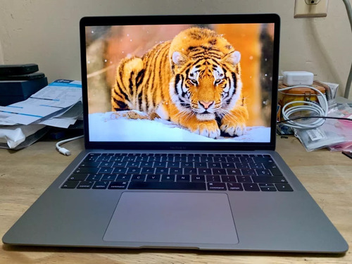 Macbook Air Retina 13 2019, I5, 128gb, 8gb + Adaptador Usb C