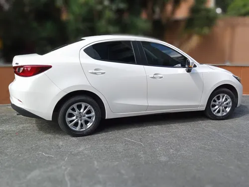 Mazda 2 1.5 Turing Mecánico