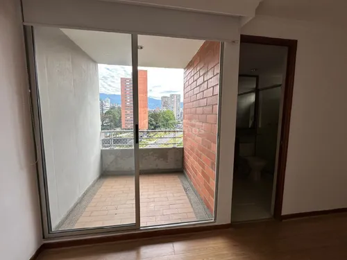 Apartamento En Venta En Los Balsos. Cod V776098