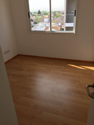 Imagen 5 de 13 de Excelente Depto 2 Ambientes 50m2 Totales - V. Ballester