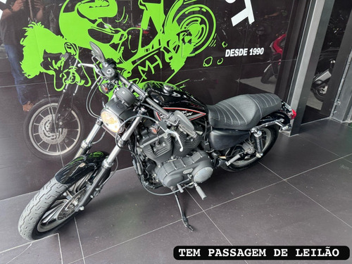 Harley Davidson Xl 883 R 2011