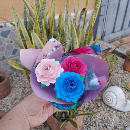 Ramo De Rosas Eternas Souvenir