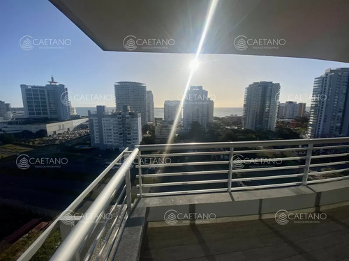 Venta Apartamento 3 Dormitorios. Playa Mansa, Punta Del Este