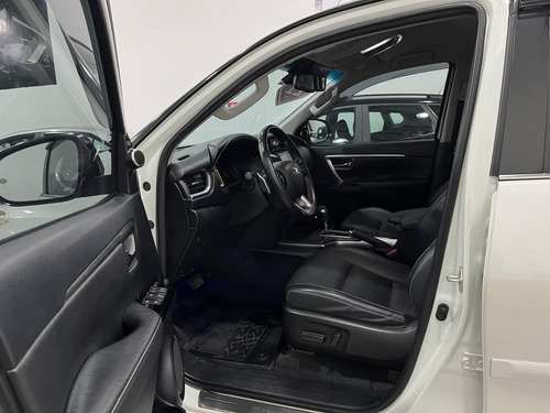 Toyota SW4 2.8 Tdi Srx 7l 4x4 Aut. 5p
