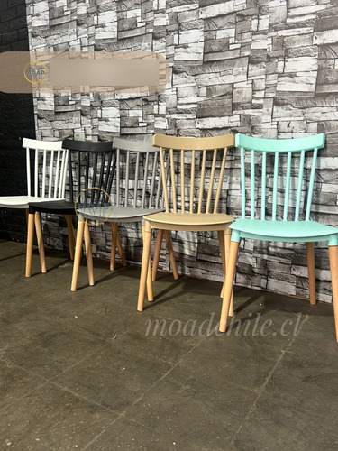Comedor Mesa Cross Cubierta Madera Negra + 4 Sillas Windsor