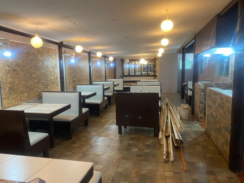 Casa Comercial En Algarrobo Centro: 300 M² Útiles