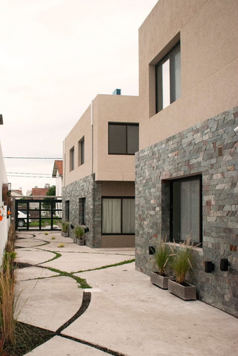 Imagen 2 de 14 de Duplex A Estrenar