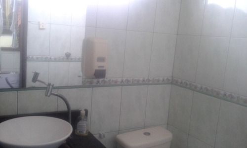 Imagem 12 de 15 de Casa 3 Dormitórios - Jardim D'abril - 76