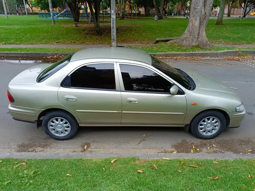 Mazda Allegro Automático Edición Especial