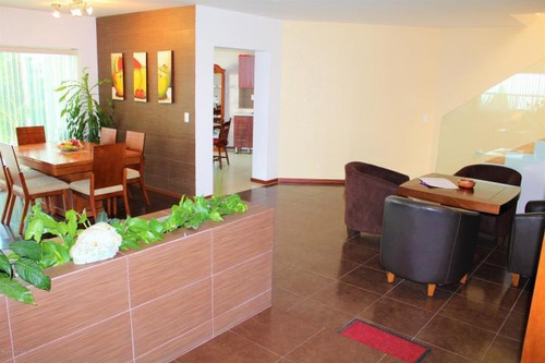 Imagen 2 de 14 de El Mirador Casa De Segunda Mano En Venta De 4 Recamaras! Qh
