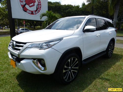 Toyota Fortuner 2.7 SR